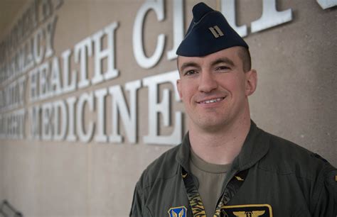 509Th Medical Group Doctor Named Afgsc Flight Surgeon Of The Year