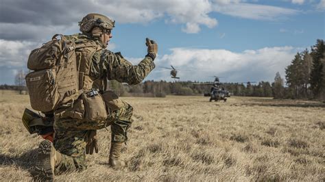 A History Of Military Uniforms And Their Evolution Notransmilitaryban