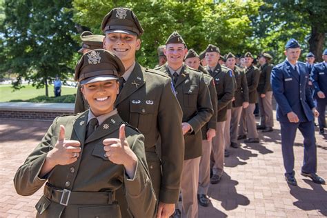 Army And Air Force Rotc Commission 33 Lieutenants In Joint Ceremony Clemson News