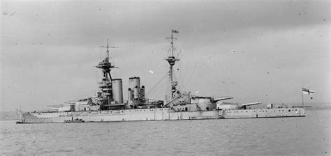 Battleship Hms Queen Elizabeth At Rosyth During The First World War In Her More Elegant Pre