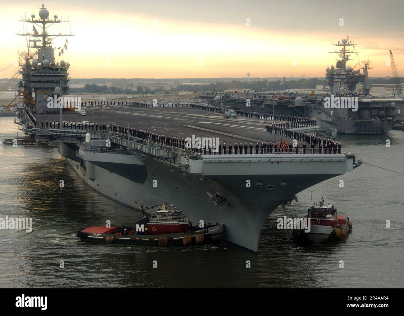 Bestand Us Navy 090213 N 3673F 002 The Nimitz Class Aircraft Carrier Uss Harry S Truman Cvn 75