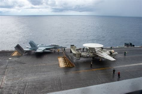 Dvids Images Uss Carl Vinson Cvn 70 Flight Deck Operations Image 5 Of 5