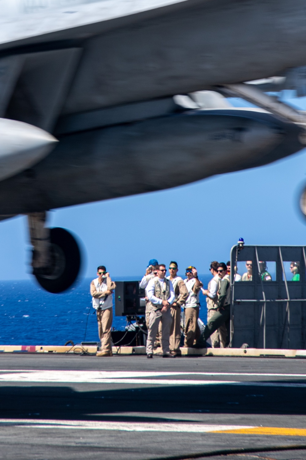 Dvids Images Uss Ronald Reagan Cvn 76 Conducts Flight Operations Image 12 Of 15