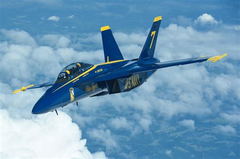 FA 18 Blue Angels Performance