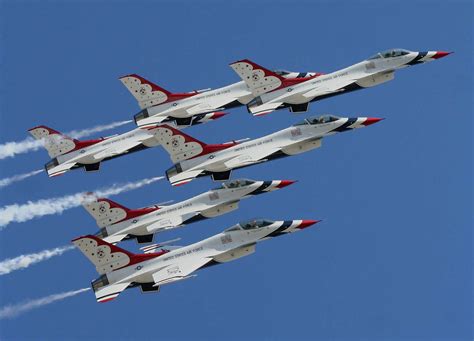 File U S Air Force Thunderbirds Jpg Wikimedia Commons