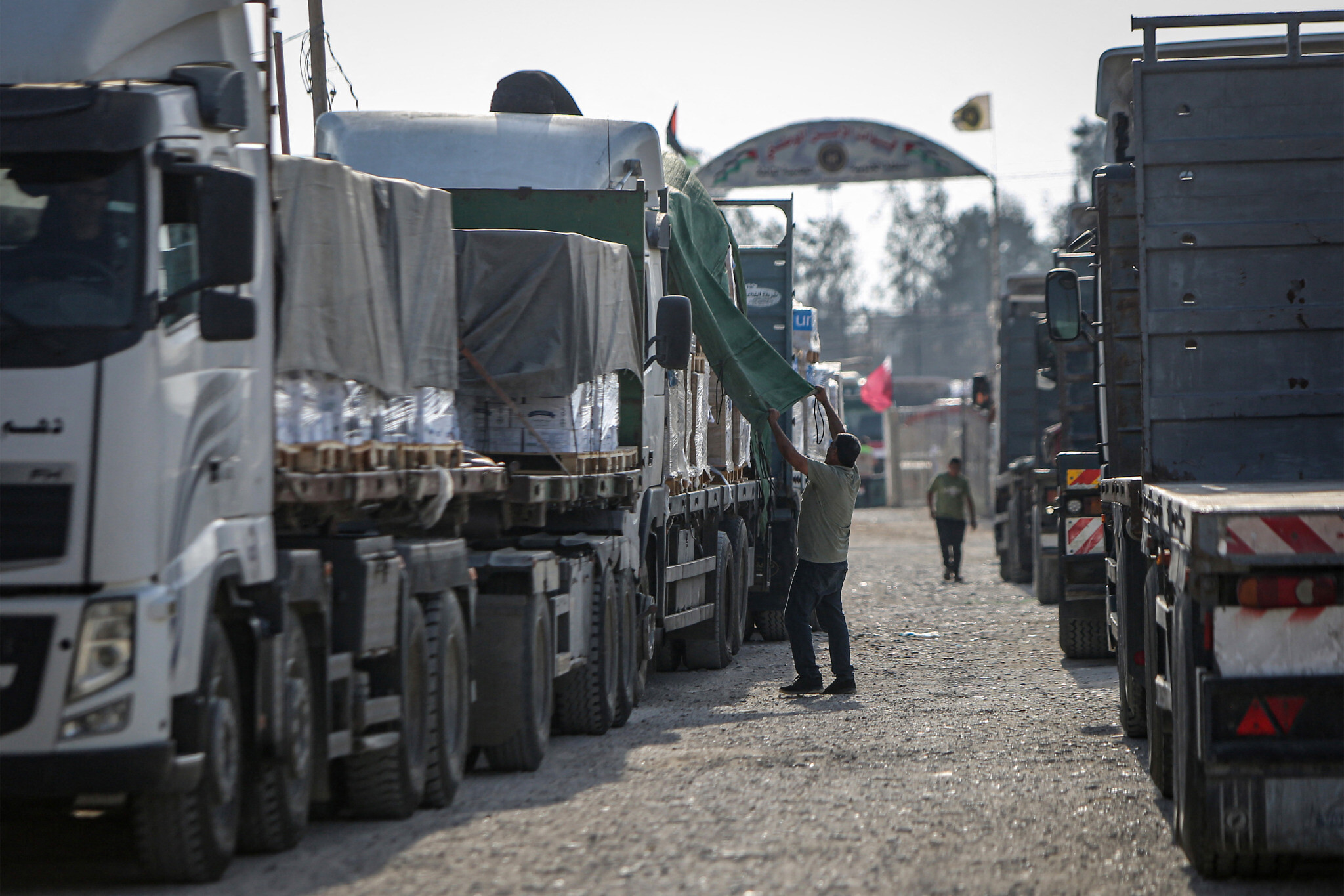 Gaza Aid Trucks Enter Jordan