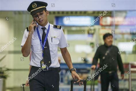 Malaysia Airlines Pilot Uniform Malaysian Kinuho Tsuji