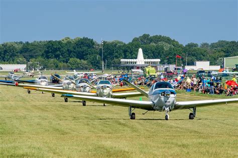 Oshkosh 2022 The Fly Ins Begin For The Airshow Build Up Smoke On Go