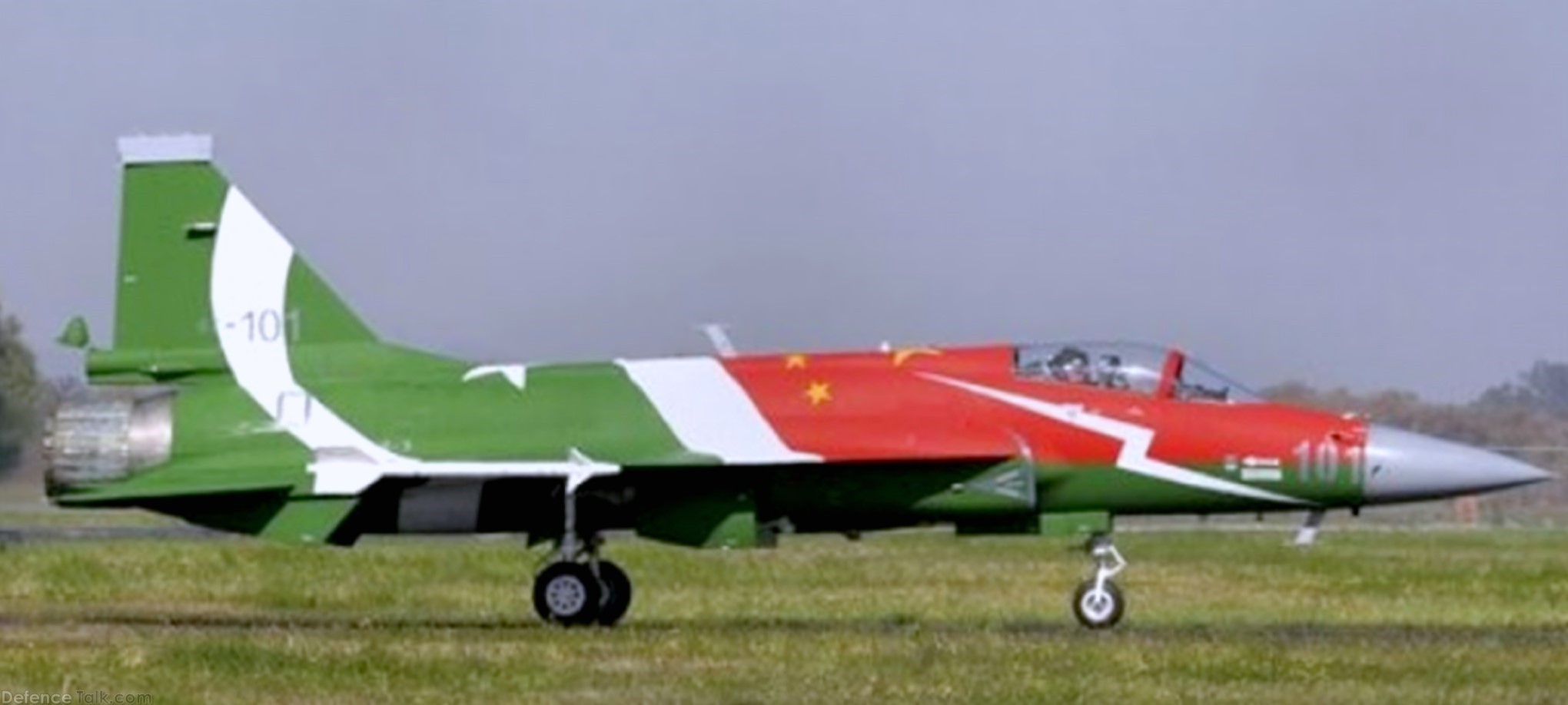 Pakistani Jf 17 Thunder Flight Fighter Jets Fighter Aircraft Military Aircraft