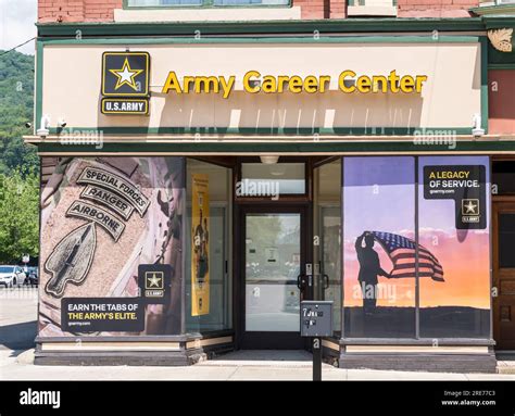 Us Army Career Center Stock Photo Alamy