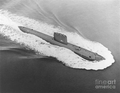 Uss Nautilus Worlds First Atomic Submarine By Science Source