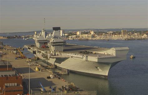 Warshipcam On Twitter Hms Queen Elizabeth R08 Queen Elizabeth Class Aircraft Carrier In