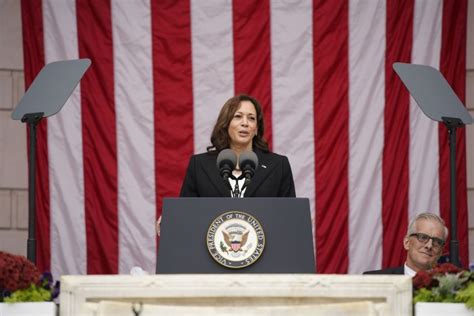 Watch Live Vice President Kamala Harris To Deliver Remarks At Veterans Day Ceremony Youtube